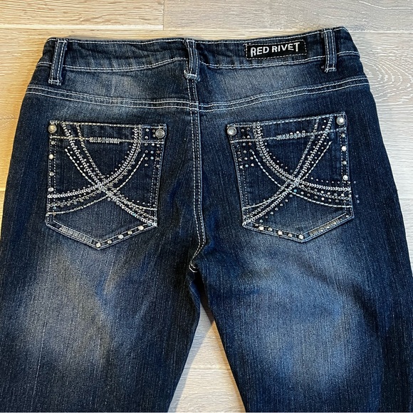RED RIVET Boot Cut Denim Jeans Distressed w/ Bling Pockets Dark Blue Size 11 - Picture 5 of 10